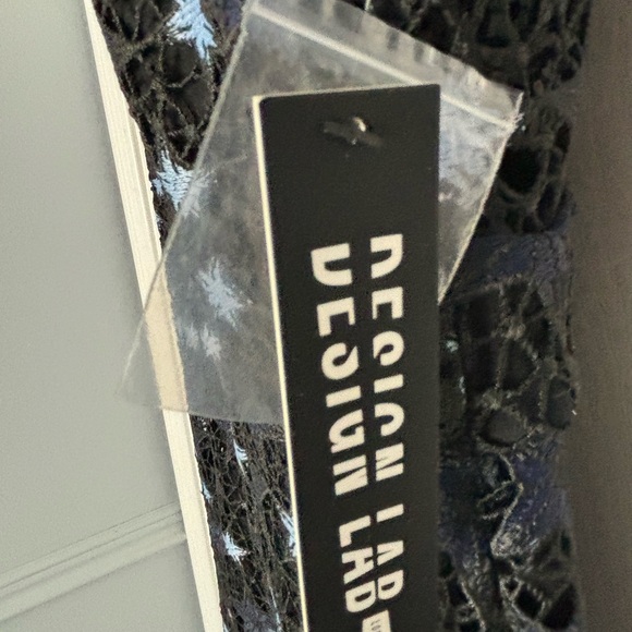 NWT Design Lab Starry Lace Dress - Picture 5 of 6